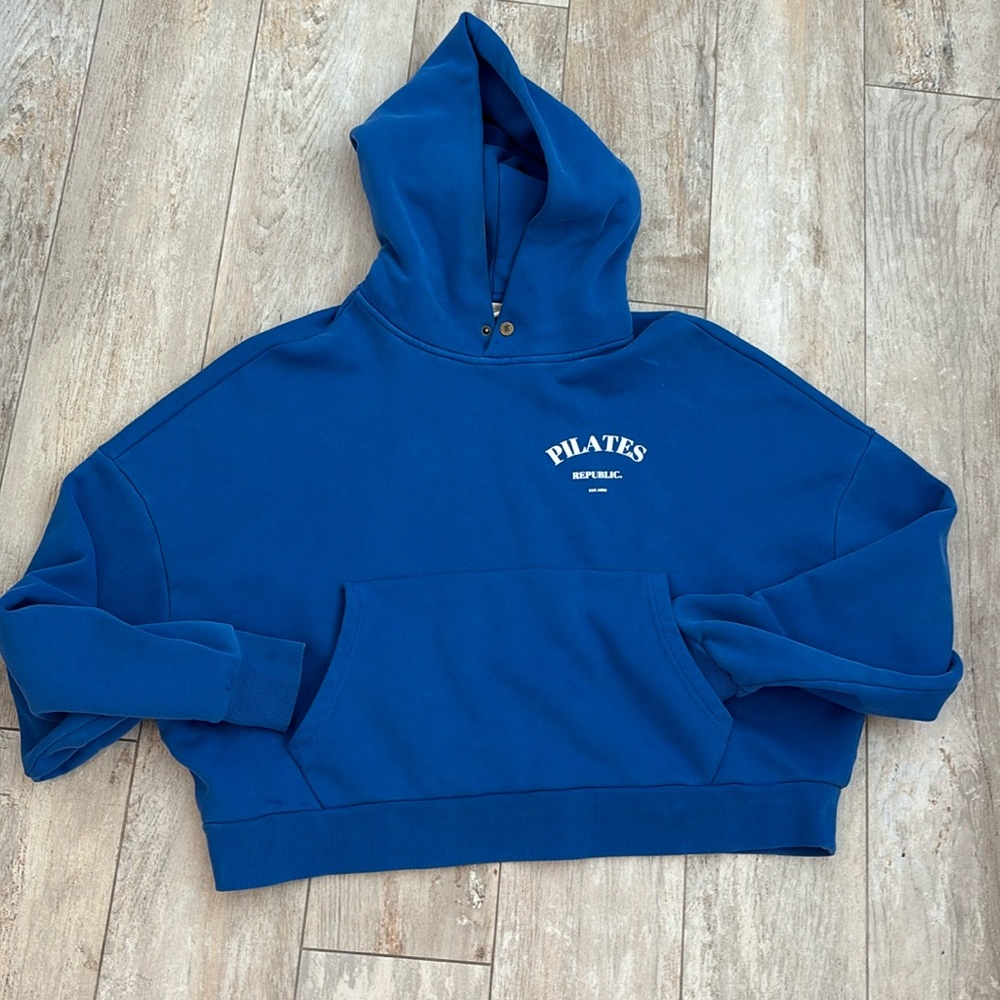 Boxy Hoodie - Picture 2 of 10